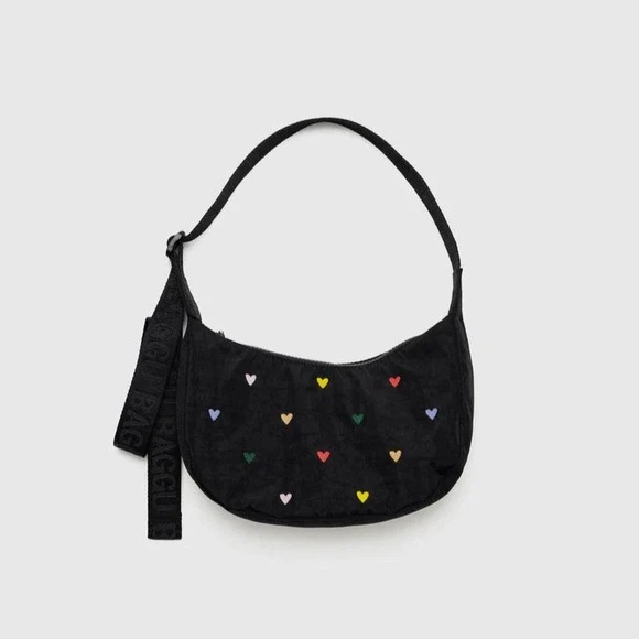BAGGU Handbags - BAGGU Small Crescent Heart Bag New with Tags ♥️💙💛💚